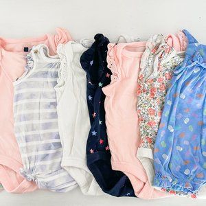 Bundle (7) 0-3 Month Gap Onesies